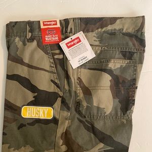 Wrangler Cargo Shorts Olive Camo Boys 12 Husky